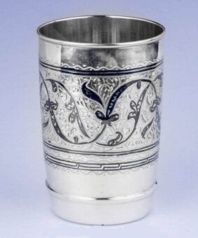 серебряный большой стакан