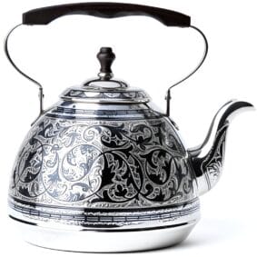 серебряный чайник для кипятка