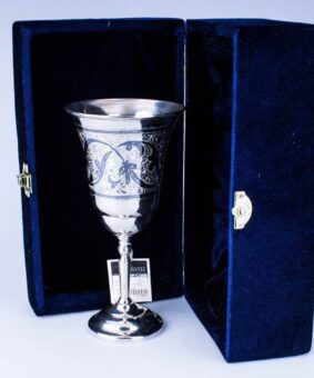 серебряный фужер