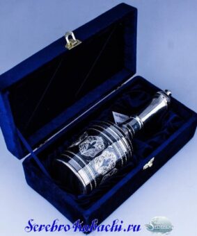 серебряный графин бутылка