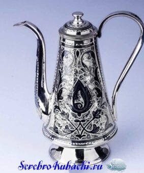 серебряный кофейник