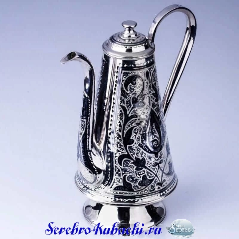 серебряный кофейник