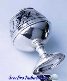 серебряный коньячный бокал