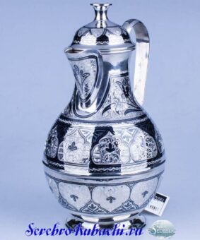 серебряный кувшинчик