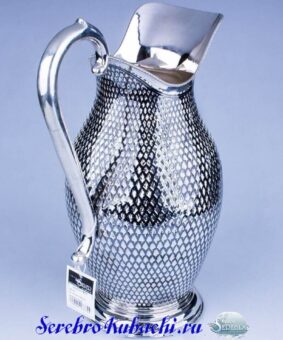 серебряный кувшин чешуя
