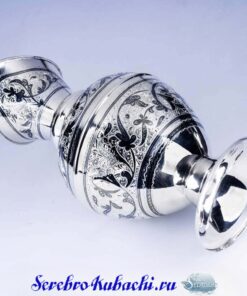 серебряный кувшин амфора