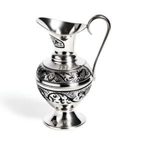 серебряный кувшин амфора