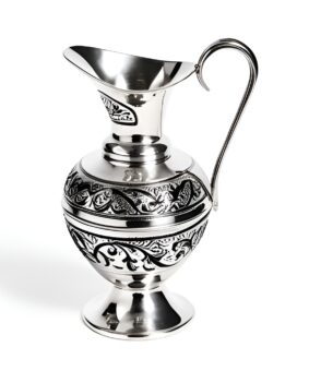 серебряный кувшин амфора