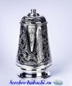 большой серебряный кофейник