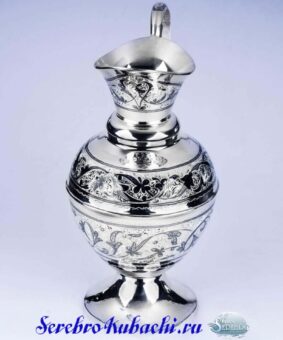 серебряный кувшин амфора
