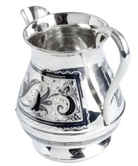 серебряный молочник