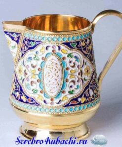 серебряный молочник
