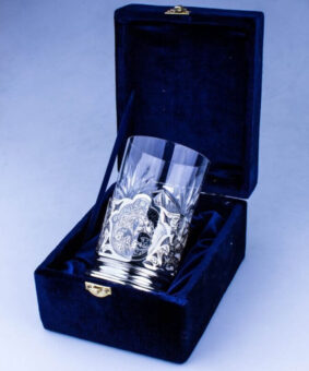 Серебряный подстаканник с стаканом 7 серебряный подстаканник кубачи