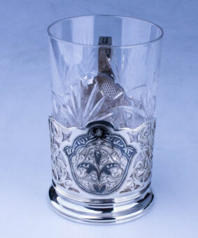 серебряный подстаканник с стаканом