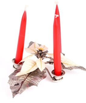 серебряный подсвечник на три свечи