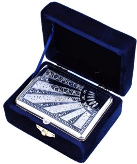 Серебряный портсигар лучи