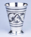 серебряный стакан