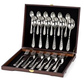 серебряный столовый набор приборов