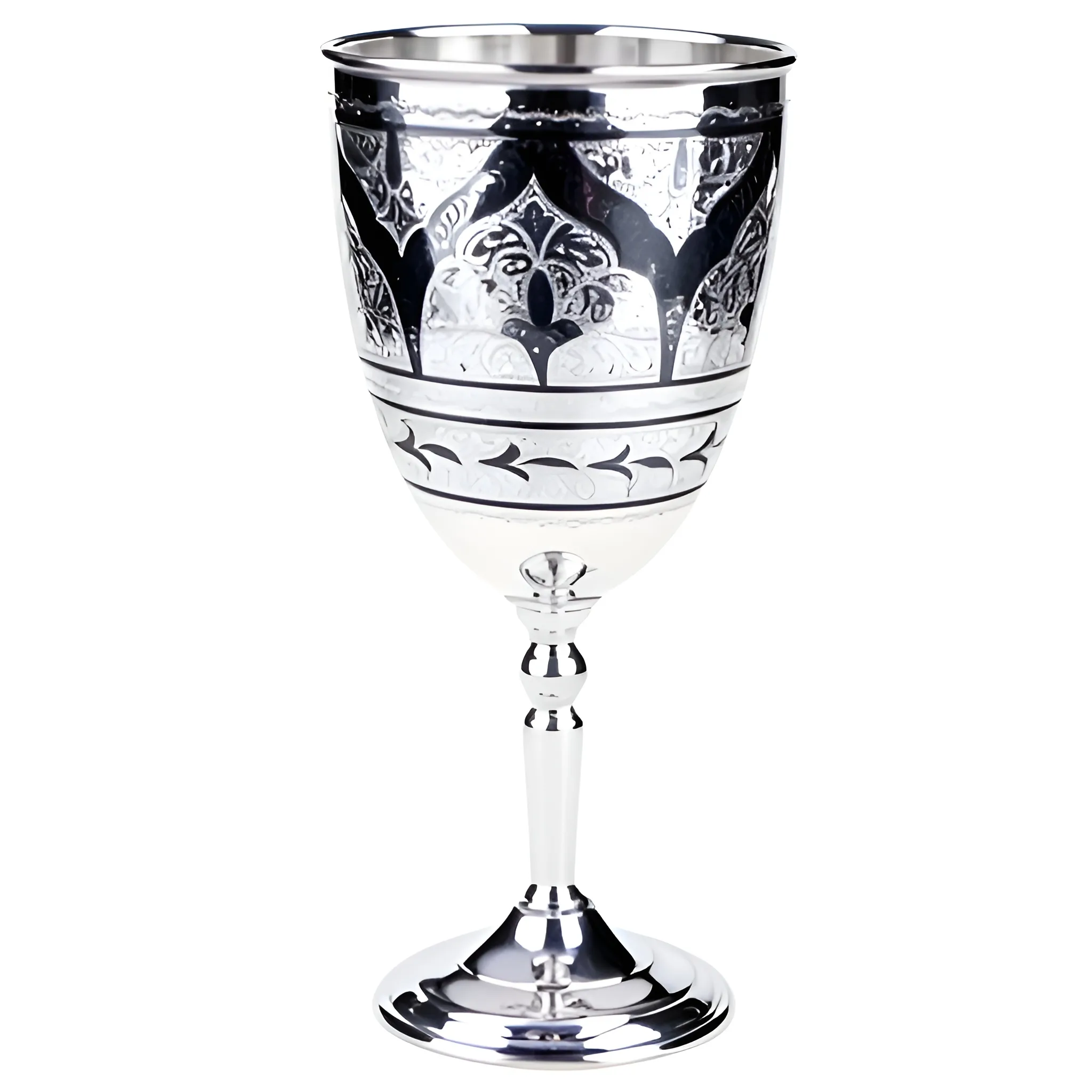 серебряный кубок под вино