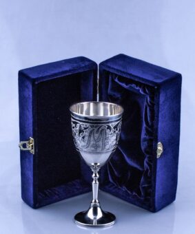 бокал серебряный с монограммой