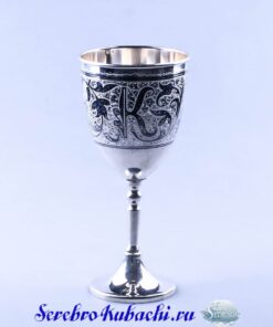 подарочный бокал с монограммой