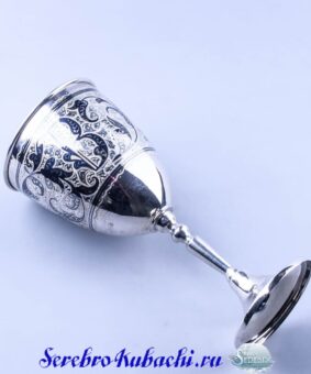 серебряный бокал с монограммой