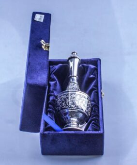 серебряный графин