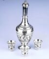 серебряный графин со стопками