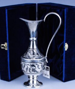 серебряный кувшин