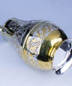 позолоченный серебряный кувшин