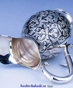 эксклюзивный серебряный кувшин