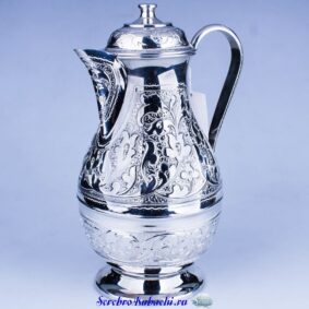 серебряный кувшин для воды