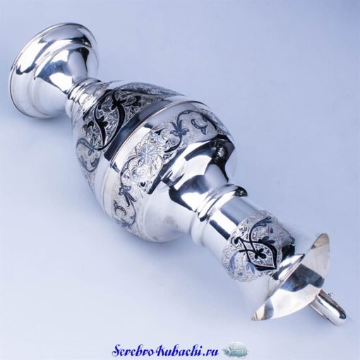 серебряный кувшин для вина
