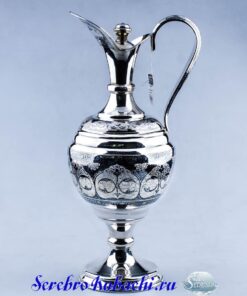 серебряный кувшин с крышкой
