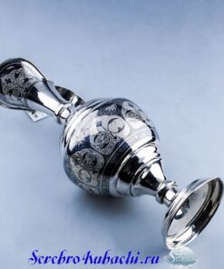 серебряный кувшин с крышкой