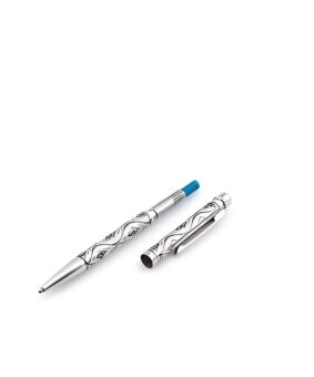 Шариковая серебряная ручка