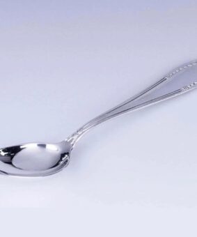 серебряная столовая ложка