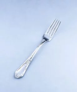 столовая серебряная вилка