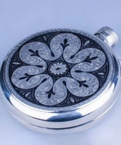 женская серебряная фляжка