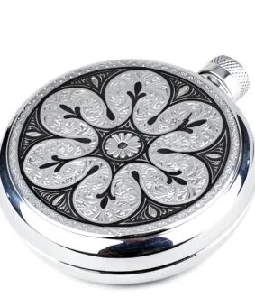 Женская серебряная фляжка
